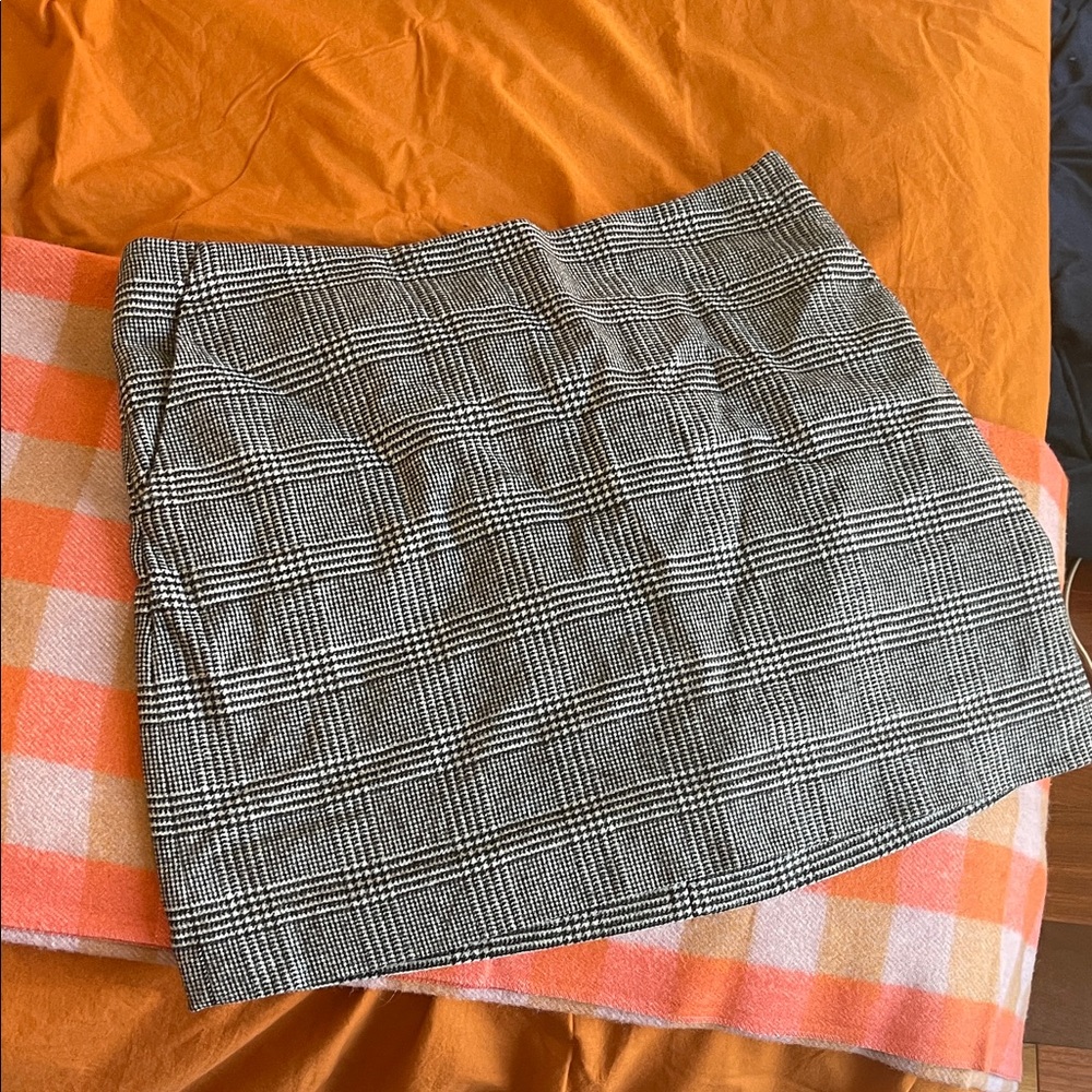 Everlane Black and White Checkered Pencil Skirt